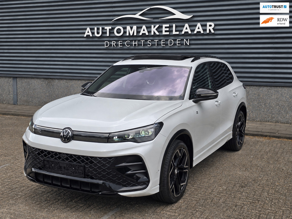 Volkswagen Tiguan 1.5 eTSI R-Line Business Full/ Pano/Trekhaak/Keyless/Grote scherm/Full 55125737-0.jpg | AUTOMAKELAAR DRECHSTEDEN